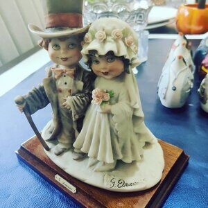 Bride & Groom Sculpture by Italian Artist Giuseppe Armani signed and marked, Vtg